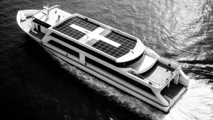 Hydrogen Fuel Cells Propel MOL’s Hybrid Hanaria to Win Ship of the Year 2024