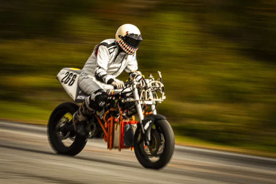 Hydrogen Fuel Cells Hit the Road: MIT Builds 300bhp Zero-Emission Motorcycle Hydrogen Fuel Cells Hit the Road: MIT Builds 300bhp Zero-Emission Motorcycle
