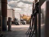 Plug Power locks in a multi-year hydrogen supply deal through 2030, boosting U.S. hydrogen infrastructure with cost reductions and network expansion.