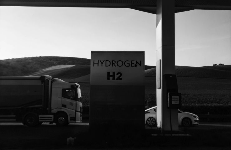 Enagás Secures Funding for Hydrogen Refueling Stations in Spain