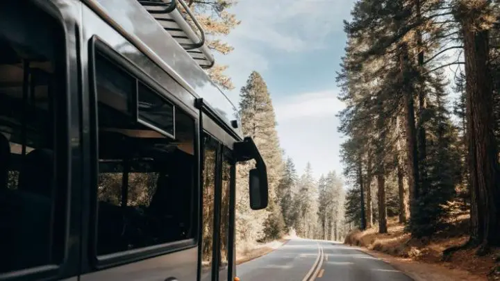 New Flyer Boosts Hydrogen Fuel Cell Bus Range with Extra Storage Module