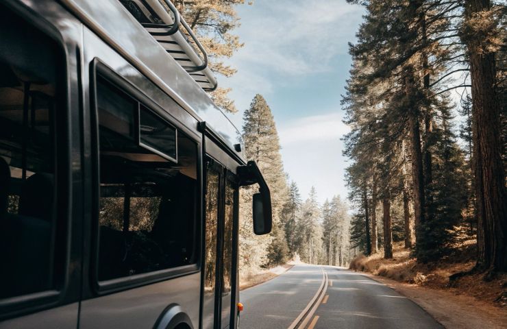 New Flyer Boosts Hydrogen Fuel Cell Bus Range with Extra Storage Module