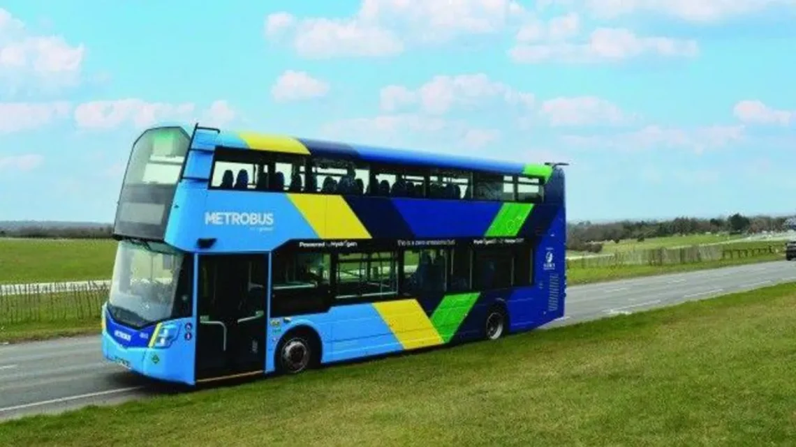 Hydrogen Fuel Cell Buses Roll Out in Surrey’s Clean Transport Overhaul Hydrogen Fuel Cell Buses Roll Out in Surrey’s Clean Transport Overhaul