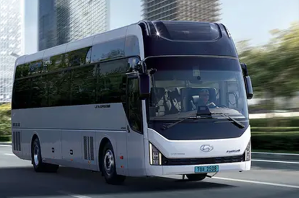 Hyundai Unveils 960 km-Range Hydrogen Fuel Cell Bus, Redefining Zero-Emission Transport