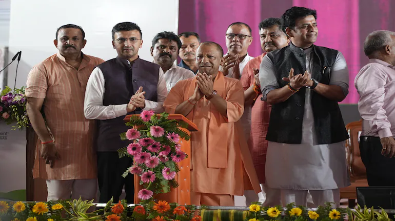 Green Hydrogen Production: Torrent Power Launches 72 tpa Electrolysis Plant in Gorakhpur