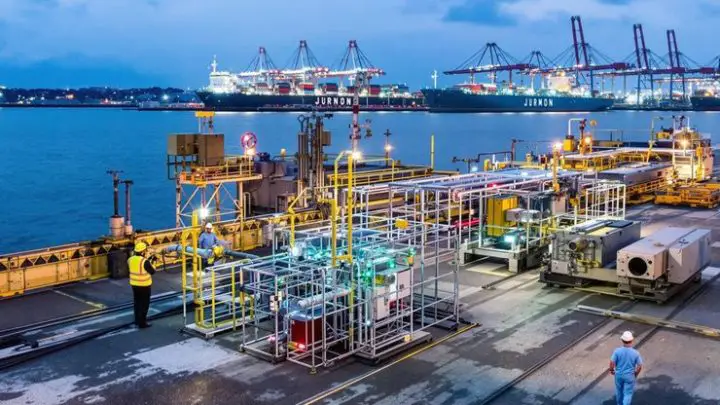 Ammonia Fuel Cell: Second-Gen Ammonia Cracker-Integrated SOFC Demo at Jurong Port