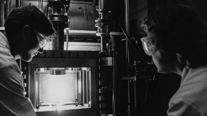 Hydrogen Production: POSTECH–SNU Unveil Rapid Discovery of High-Performance Oxide for Green Hydrogen