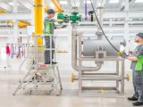 Accelera by Cummins secured a contract to supply a 5 MW HyLyzer 500 PEM electrolyzer system to Tyczka Hydrogen at Bavaria’s Port of Schweinfurt, backed by a €5 million grant for 2.2 t/day green hydrogen production.