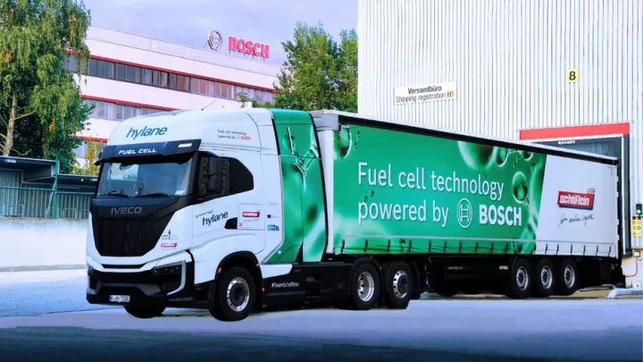 Hydrogen Fuel Cell Truck Powers First Live Logistics Operation at Bosch’s Nuremberg Plant