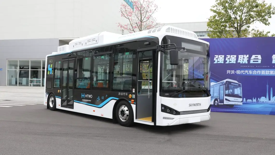 Hydrogen Fuel Cell Bus Leads Guangzhou’s Green Mobility Revolution