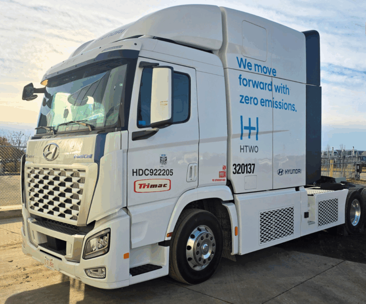 Hydrogen Fuel Cell Trucks: Alberta Pilot Drives Zero-Emission Future