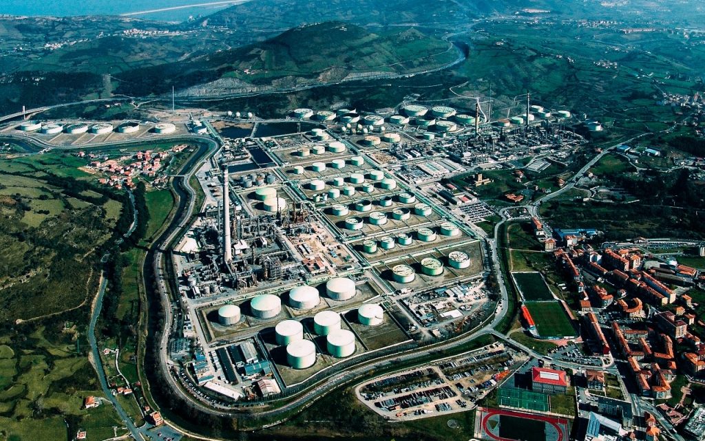 Green Hydrogen Scale-Up: Repsol to Install Second 100 MW Electrolyzer at Petronor Refinery