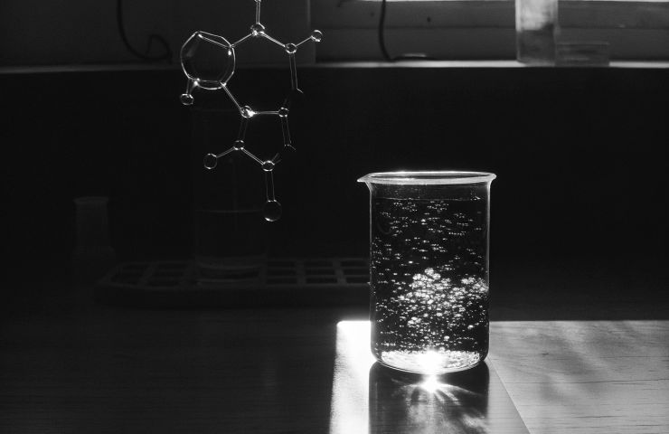 Solar Hydrogen Production Soars with Platinum-Free Photocatalyst