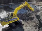 Japan’s first on-site test of a hydrogen fuel cell-powered excavator proves zero-emission performance matching diesel, paving the way for cleaner construction machinery.