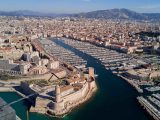 Port of Marseille Fos and H4 Marseille Fos JV have secured 46.6 hectares at Fos-sur-Mer to build a €1.5 billion low-carbon hydrogen and e-SAF complex. It will host three 300 MW electrolyzers, produce 75,000 tonnes of e-kerosene yearly, avoid 240,000 tonnes of CO₂, and create 165 jobs by 2030.