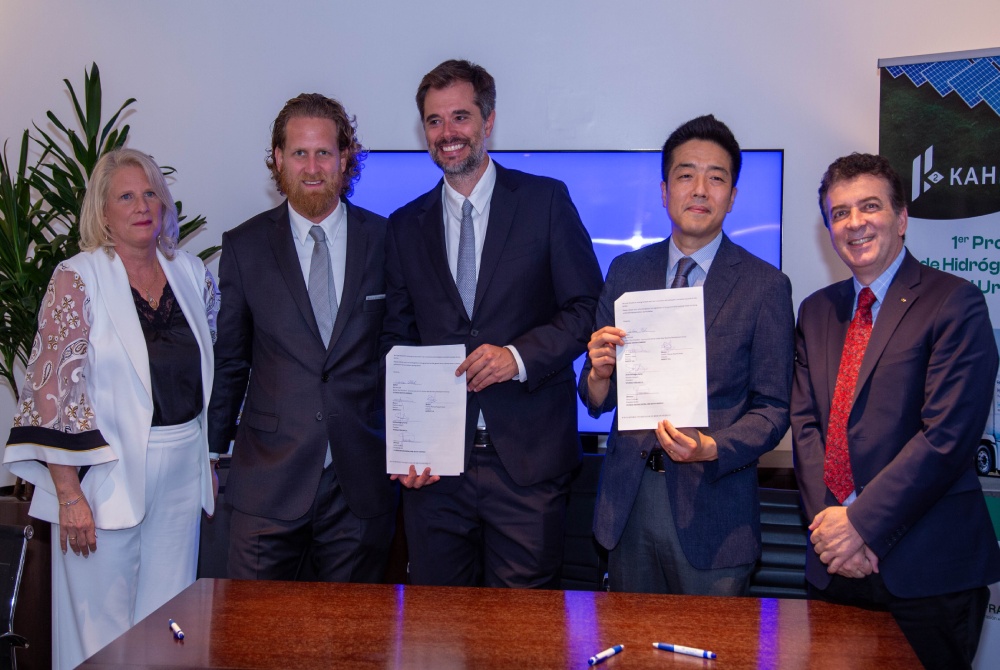 Green Hydrogen Trucks Drive Uruguay’s First Sustainable Heavy Transport Fleet