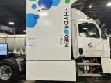Toronto-based Elemental Trucks has unveiled its 63.5-tonne hydrogen fuel cell Class 8 truck prototype—developed with HTEC and OVIN—targeting an 800 km range and 2026 production to decarbonize Canada’s heavy-haul sector.